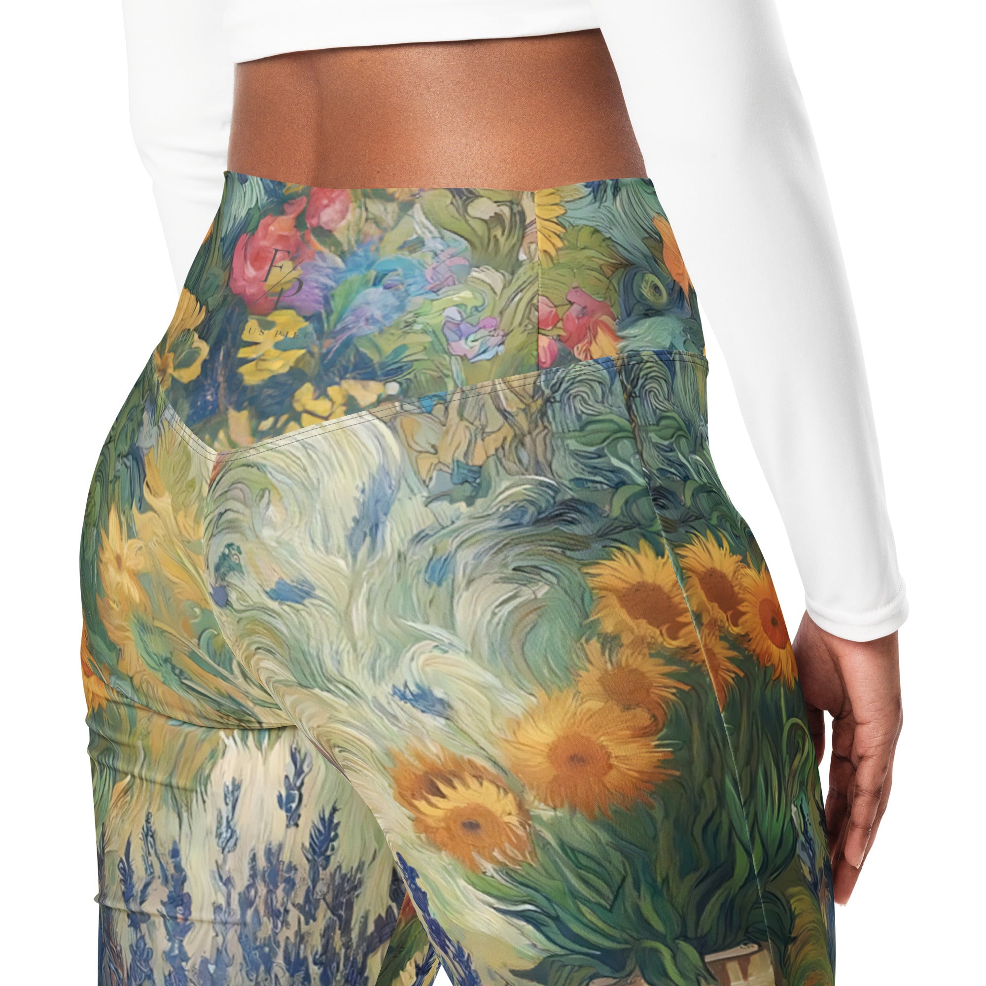 Flare Leggings mit berühmtem Gemälde „Garten in Arles“ von Vincent van Gogh | Flare Leggings mit hochwertiger Kunst