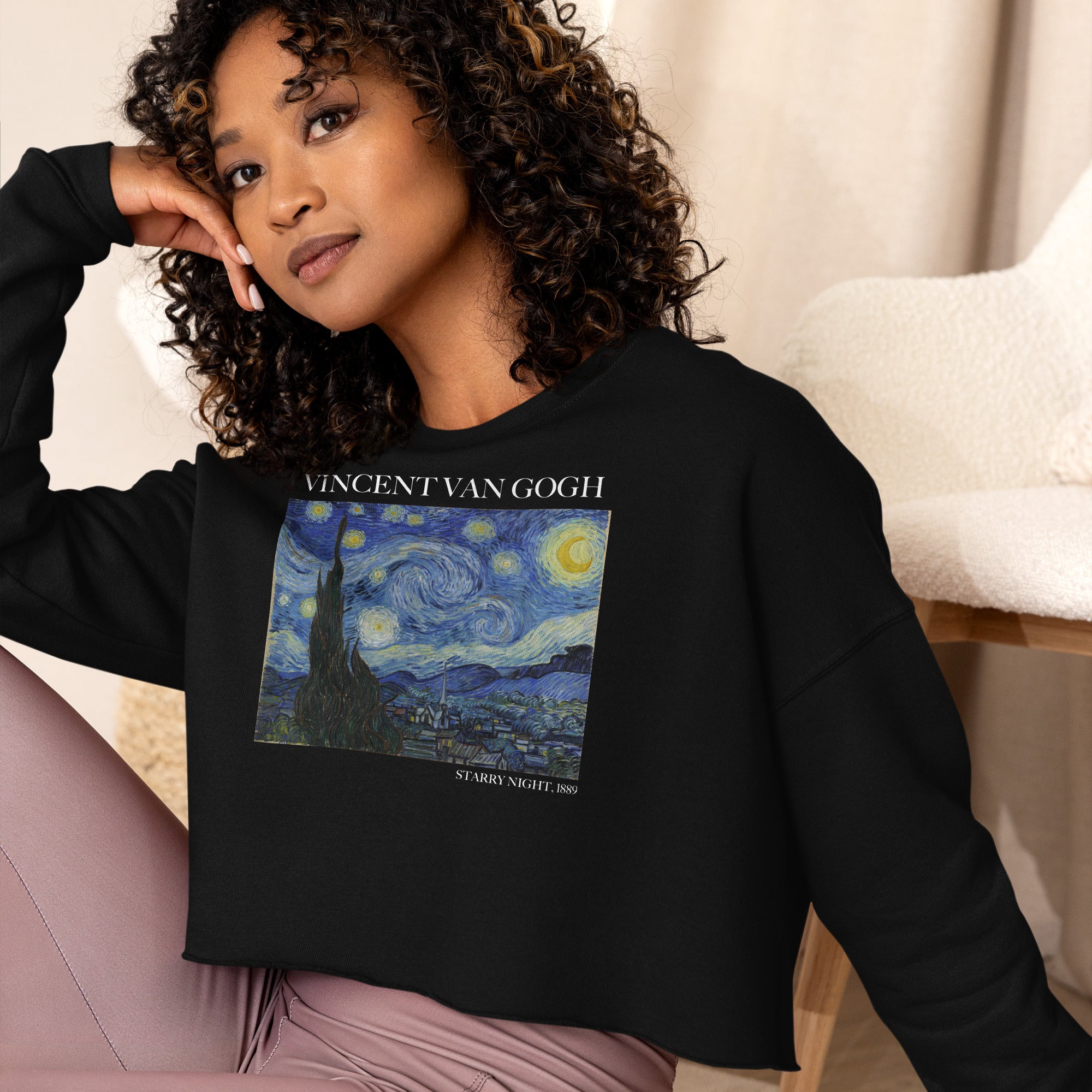 Kurzes Sweatshirt „Sternennacht“ von Vincent van Gogh, berühmtes Gemälde | Kurzes Sweatshirt mit Premium-Kunstmotiv