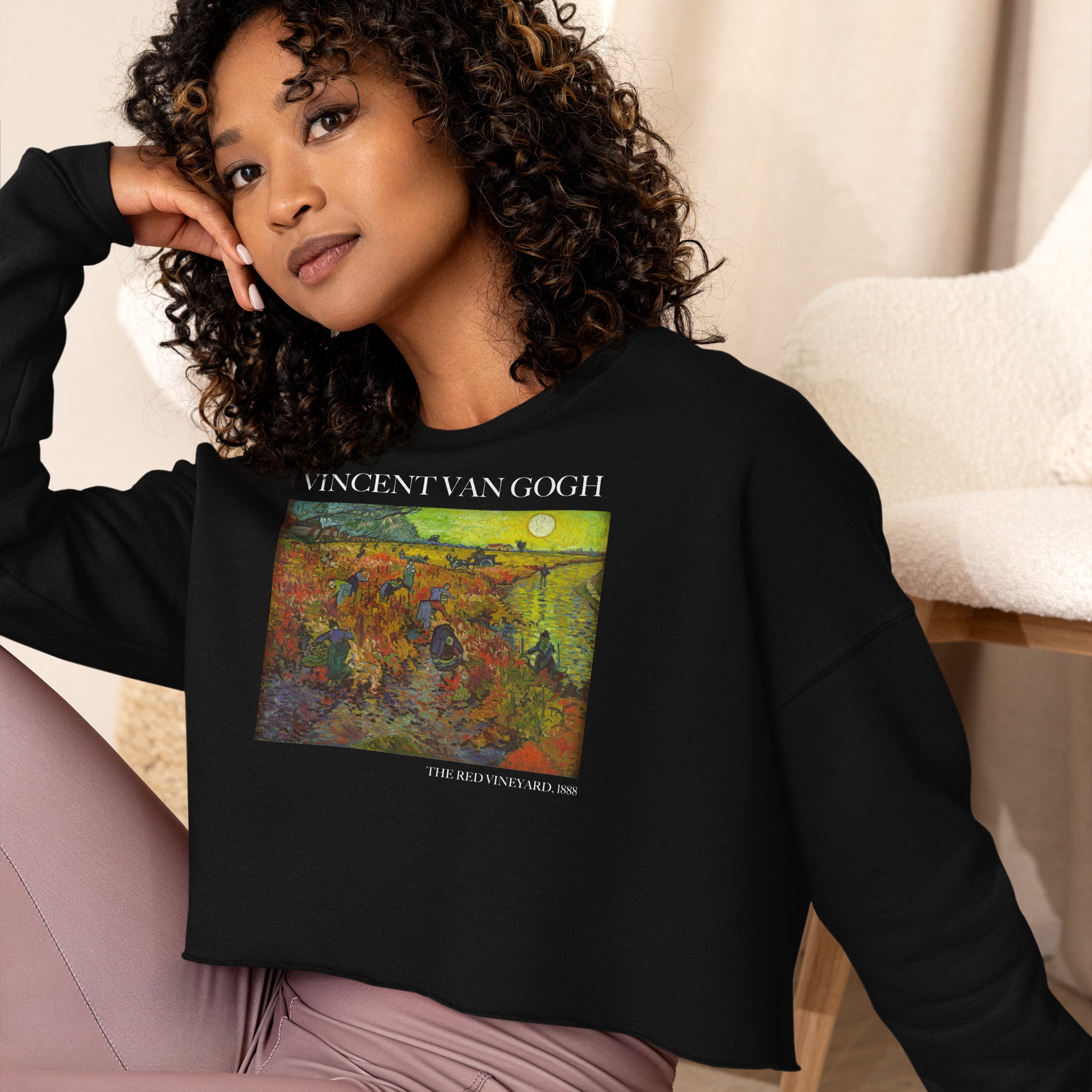 Kurzes Sweatshirt „Der rote Weinberg“ von Vincent van Gogh, berühmtes Gemälde | Kurzes Sweatshirt mit Premium-Kunstmotiv