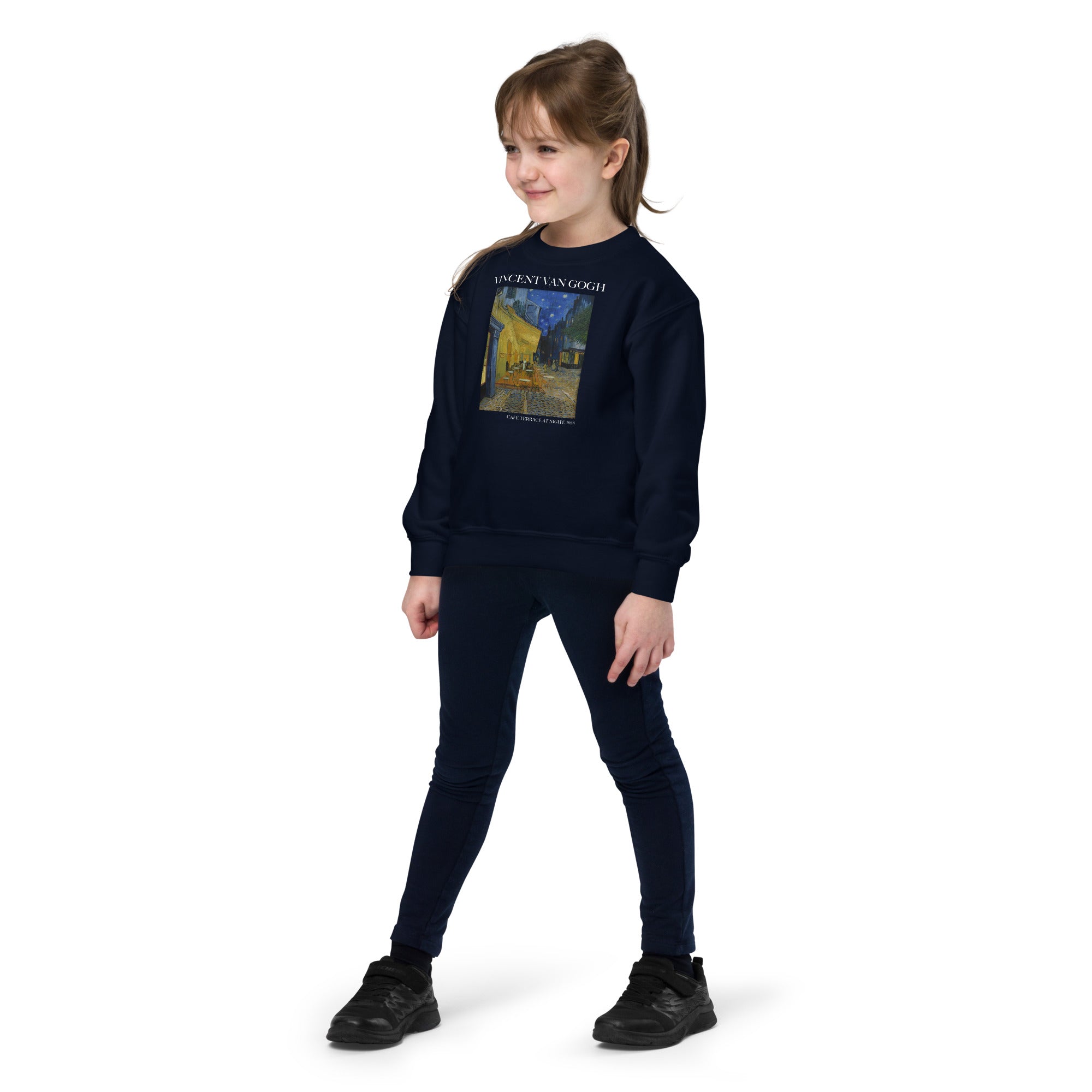 Sweatshirt mit Rundhalsausschnitt „Caféterrasse bei Nacht“ von Vincent van Gogh, berühmtes Gemälde | Premium-Kunst-Sweatshirt für Jugendliche