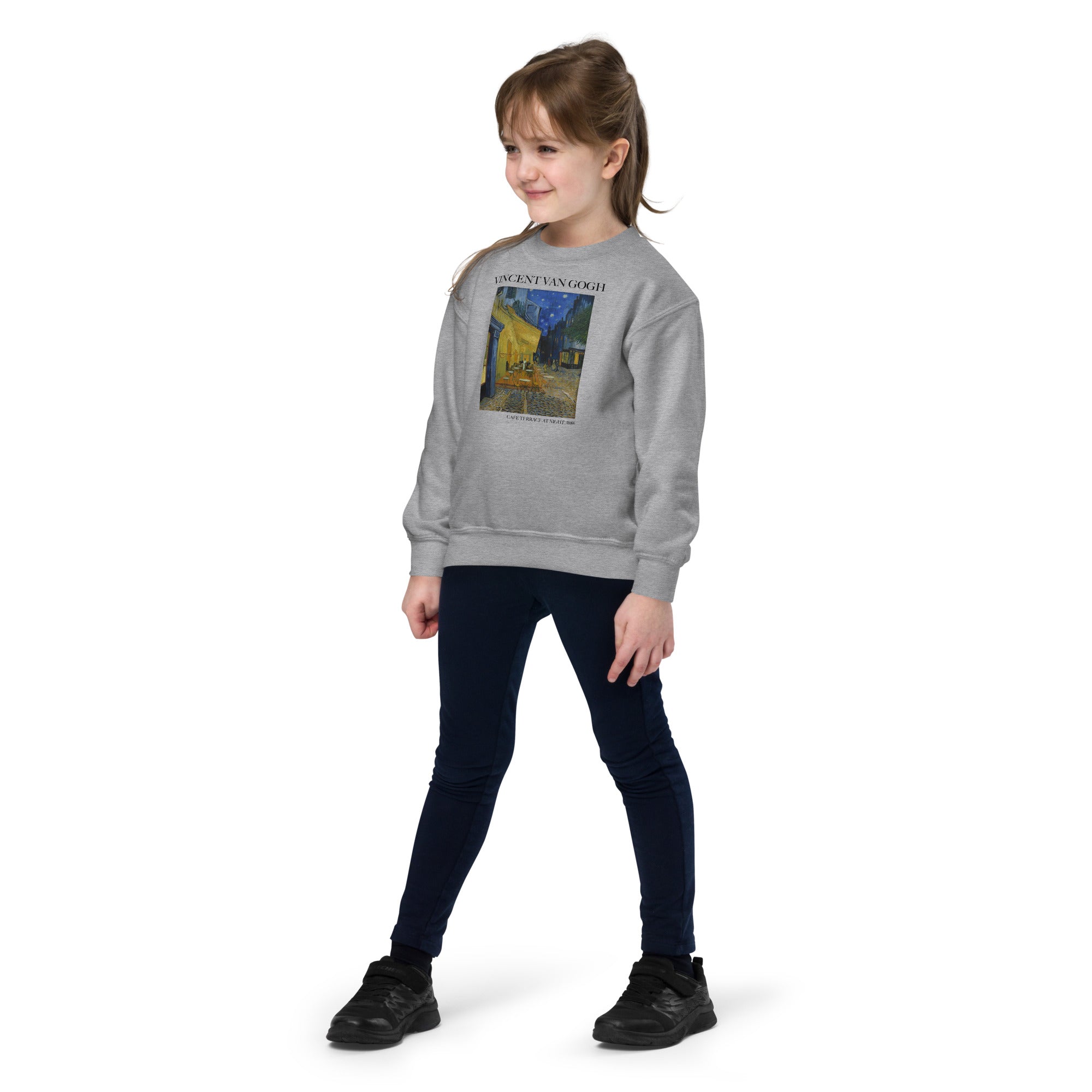 Sweatshirt mit Rundhalsausschnitt „Caféterrasse bei Nacht“ von Vincent van Gogh, berühmtes Gemälde | Premium-Kunst-Sweatshirt für Jugendliche